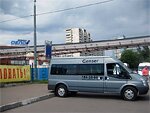 Бесплатный автобус Genser в пункт аренды автомобилей АрендаАвто-дбн на ул.Добролюбова